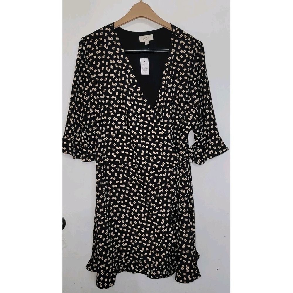 LOFT Flower Dot Romper Dress Size 16‎ Navy Blue Wrap V-Neck Ruffle Trim Skort